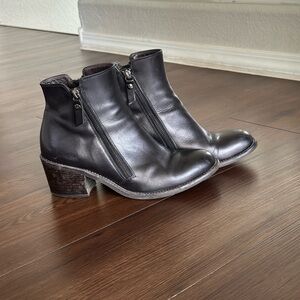 Elegant AGL Italian Leather Zip Up Ankle Boots
